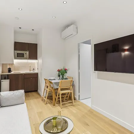 Appartamento Lavie Maison Ac And Hot Tub Close Arc De Triomphe Parigi
