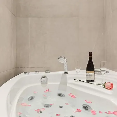 Lavie Maison Ac And Hot Tub Close Arc De Triomphe Lejlighed Paris