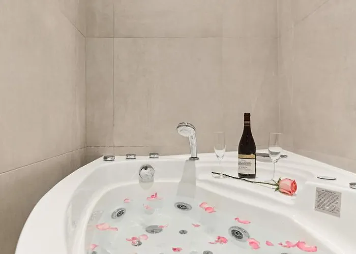 Lavie Maison Ac And Hot Tub Close Arc De Triomphe Lägenhet Paris